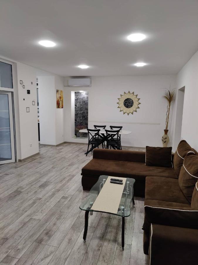 Modern Apartment In The Center With The View Of The Majestic Ararat Jerevan Buitenkant foto